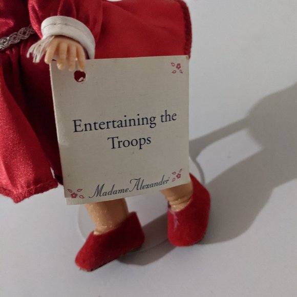 Madame Alexander: Entertaining the Troops Doll - Picture 2 of 3